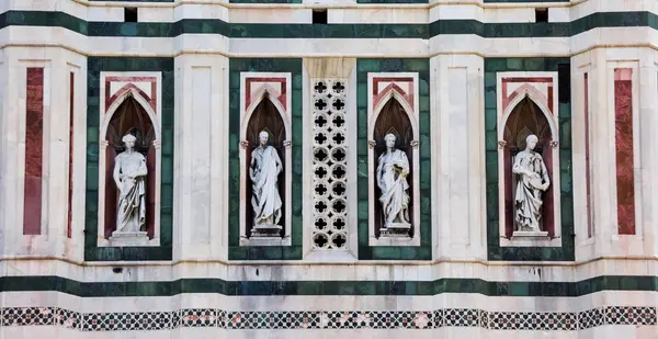 Estatuas Fachada Del Duomo Florencia Italia —  Fotos de Stock