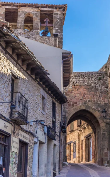 Rua Com Casas Antigas Arco Centro Atienza Espanha — Fotografia de Stock