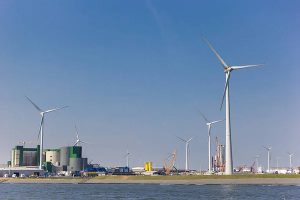 Turbine Eoliche Edifici Industriali Eemshaven Paesi Bassi — Foto Stock