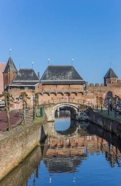 Kanal Şehir Kapısı Koppelpoort Amersfoort Hollanda — Stok fotoğraf