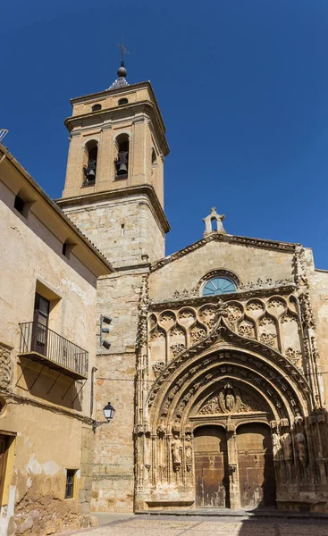 レケナ スペインの歴史的な旧市街にあるエル サルバドル教会 — ストック写真