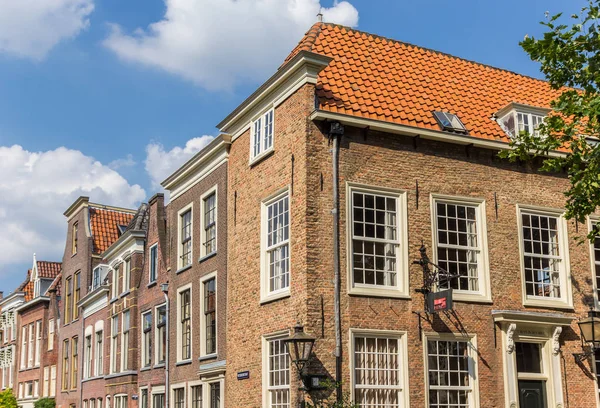 Oude Huizen Het Historische Centrum Van Leiden Nederland — Stockfoto