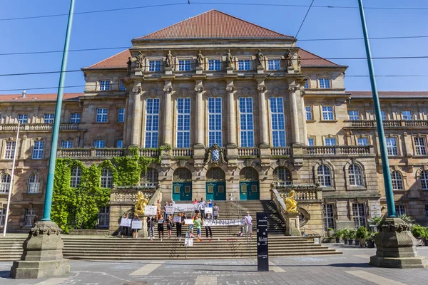 Personer Som Visar Town Hall Kassel Tyskland — Stockfoto