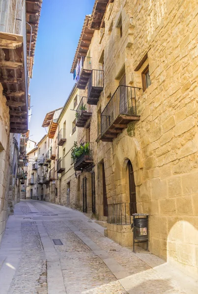 Rua Com Casas Antigas Valderrobres Espanha — Fotografia de Stock