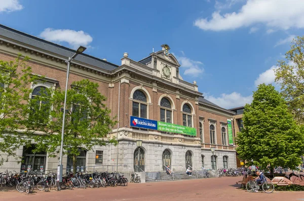 Ιστορικό Κτήριο Beursgebouw Στο Κέντρο Του Λεουβάρντεν Ολλανδία — Φωτογραφία Αρχείου