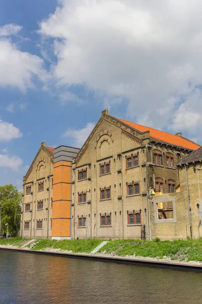 Eski Cezaevi Yapı Bir Leeuwarden Hollanda Kanallar — Stok fotoğraf