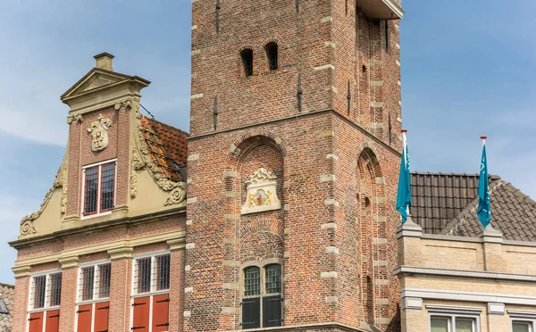 モニキンダム オランダの歴史的な中心部の古い建物 — ストック写真