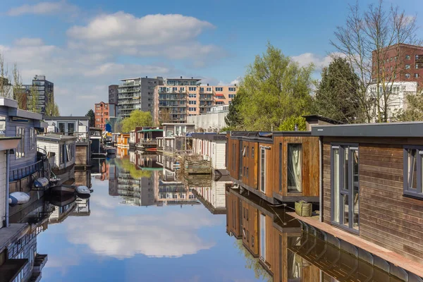 Hausboote Auf Einem Kanal Zentrum Von Groningen Holland — Stockfoto