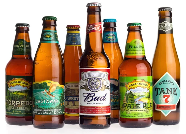 Coleção Cervejas Americanas Sierra Nevada Anchor Budweiser Kona Boulevard Isoladas — Fotografia de Stock