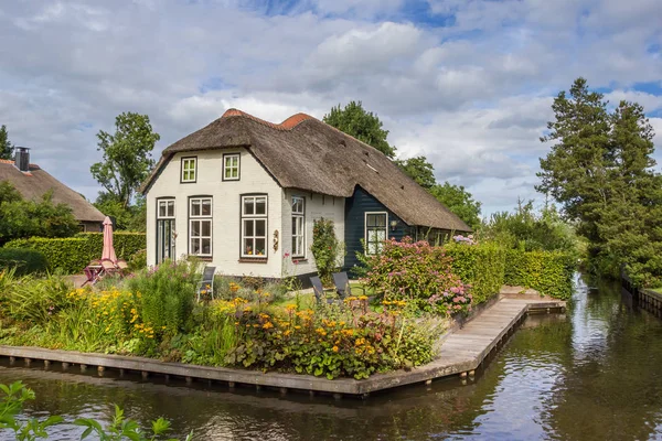 Casa Colonica Bianca Con Tetto Paglia Giethoorn Paesi Bassi — Foto Stock