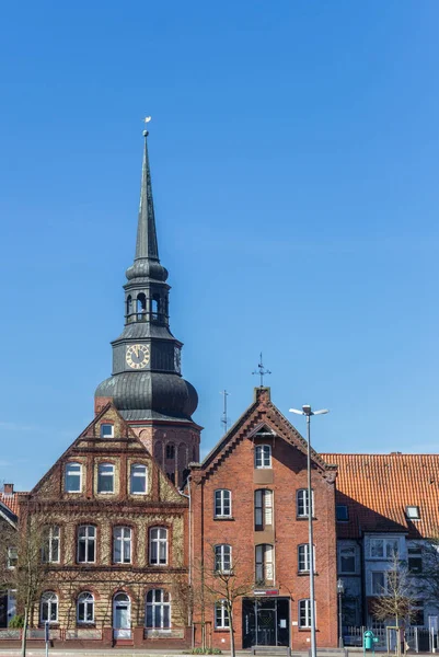 Turm Der Kosmas Und Damian Kirche Über Häusern Stade Deutschland — Stockfoto