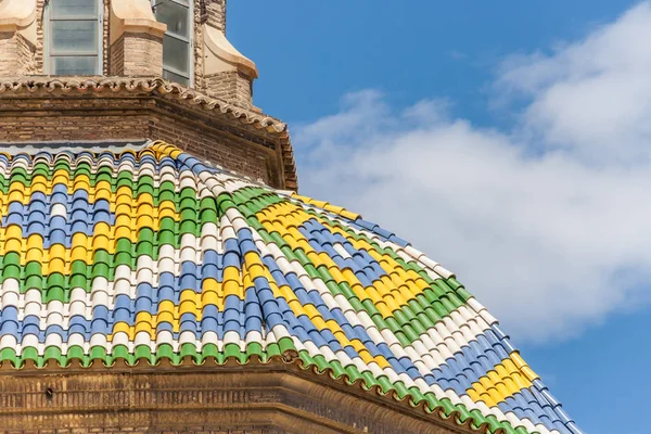 Fliesen Auf Der Kuppel Der Kathedrale Von Zaragoza Spanien — Stockfoto