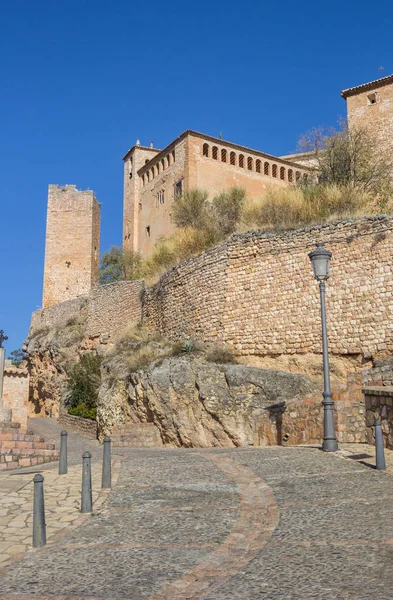 Rua Que Leva Castelo Alquezar Nos Pirinéus Espanhóis — Fotografia de Stock