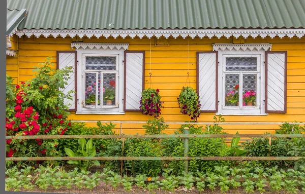 Detalle Una Casa Tradicional Madera Lituana Parque Nacional Aukstaitija —  Fotos de Stock