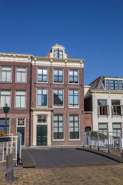 Brug Historische Huis Het Centrum Van Alkmaar Nederland — Stockfoto
