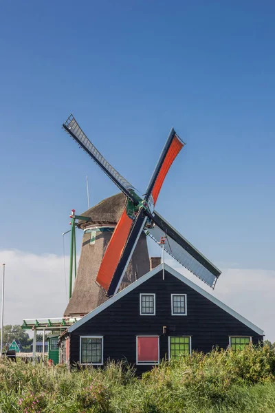 Ветряная Мельница Zaanse Schans Нидерланды — стоковое фото