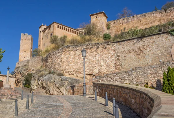 Rua Que Leva Castelo Alquezar Nos Pirinéus Espanhóis — Fotografia de Stock