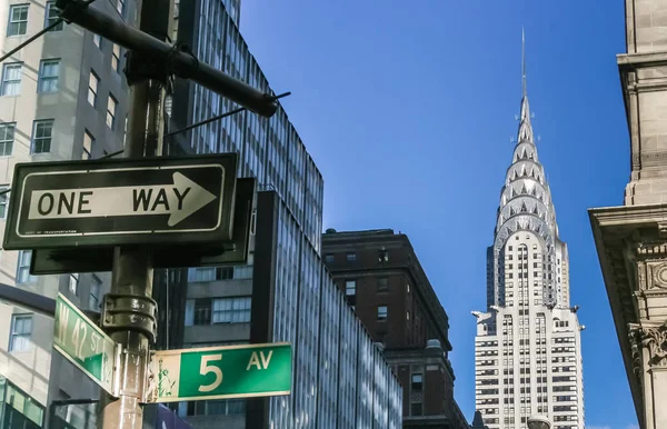 New York City Straat Tekenen Het Chrysler Gebouw — Stockfoto