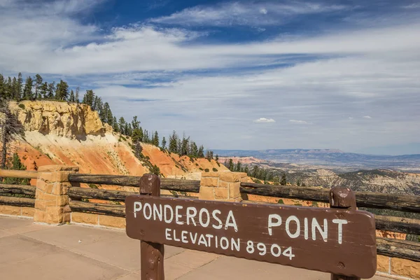 Znak Momencie Ponderosa Parku Narodowego Bryce Canyon Stany Zjednoczone Ameryki — Zdjęcie stockowe