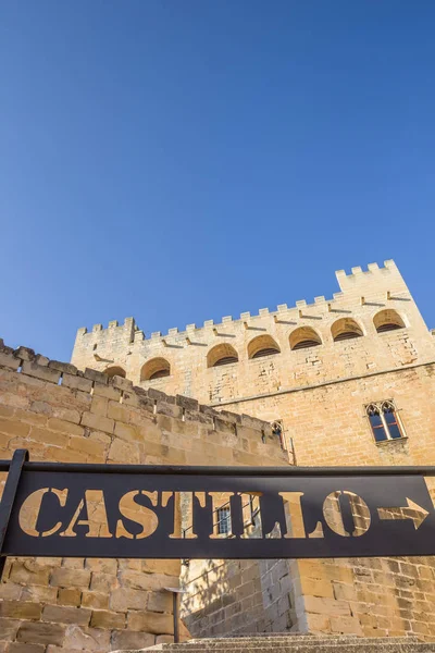 Black Metal Sign Pointing Castle Valderrobres Spain — Stock Photo, Image