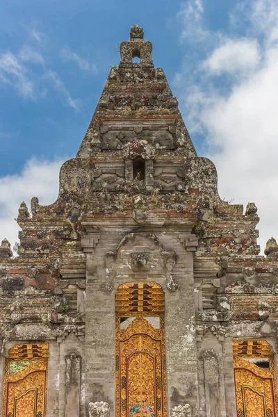 バリ島 インドネシアのウルン ダヌ寺院のファサード — ストック写真