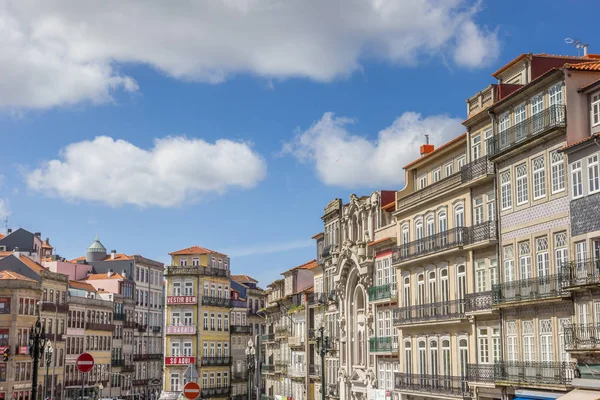 葡萄牙波尔图五颜六色的房屋城市景观 — 图库照片