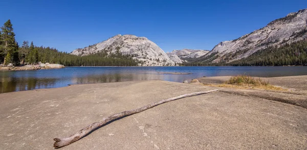 Lago Tenaya Nel Parco Nazionale Dello Yosemite California Stati Uniti — Foto Stock