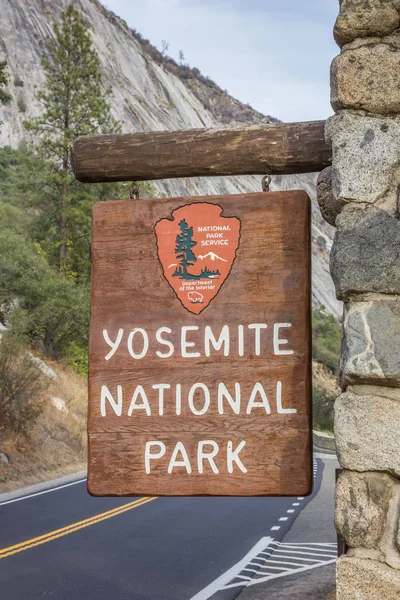Wejście Znak Yosemite National Park Stany Zjednoczone Ameryki — Zdjęcie stockowe