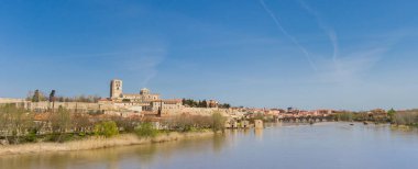 Panorama of the river Duero and Zamora, Spain clipart