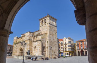 San Juan church through an arch in Zamora, Spain clipart