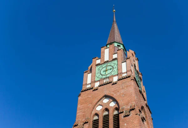Jever tarihi Stadtkirche Kilisesi'nin Kulesi — Stok fotoğraf