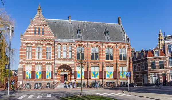 Egykori Múzeum épülete a történelmi központ Groningen — Stock Fotó