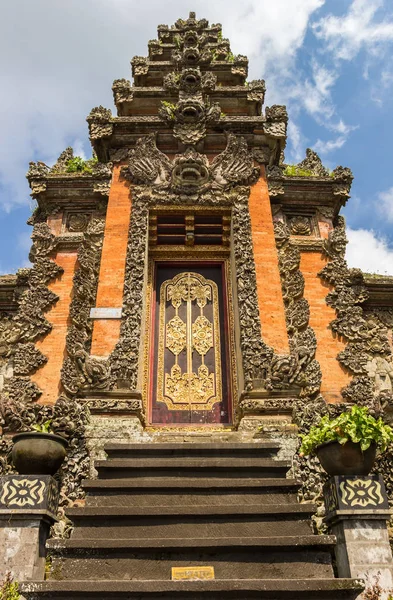 バリ島の寺院のファサード — ストック写真