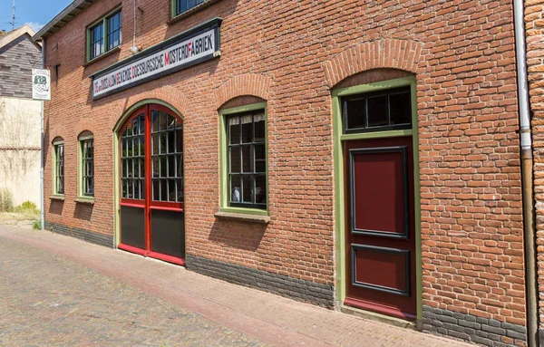 Fasáda tradiční továrny na hořčici v Doesburgu — Stock fotografie