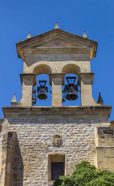 バエザのサンパブロ教会の鐘塔 — ストック写真