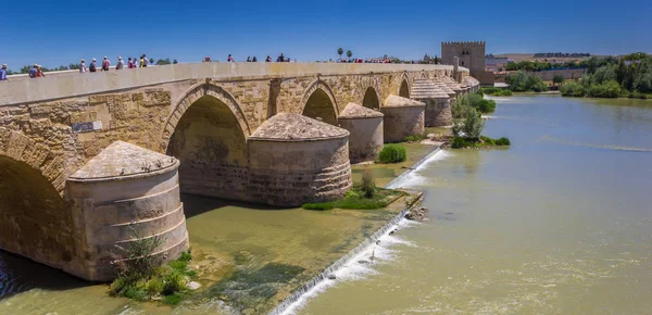 Panorama of the roman bridge and city gate in Cordoba — 스톡 사진