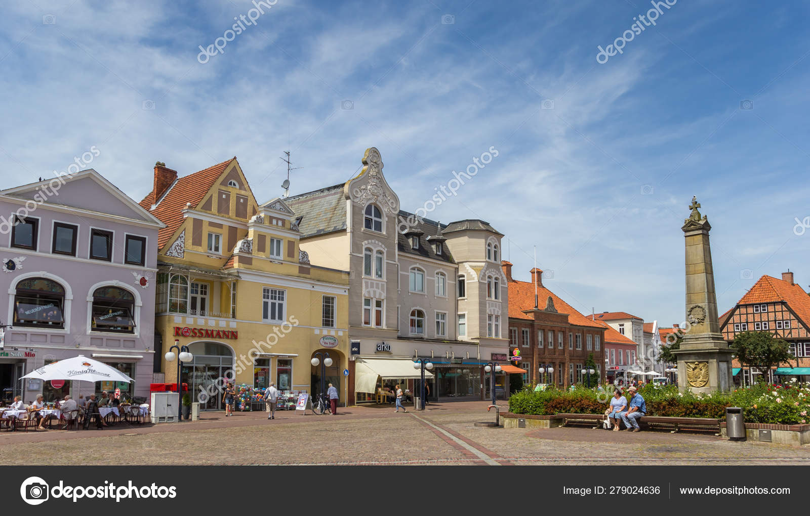 Historic buildings at the market square in Eutin — Stock Editorial Photo ©  venemama2 279024636