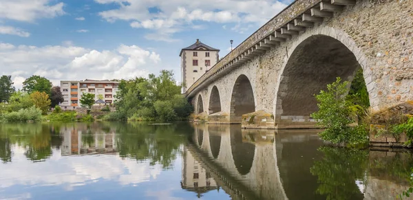 Panorama del vecchio ponte in pietra nel Limburgo an der Lahn — Foto Stock