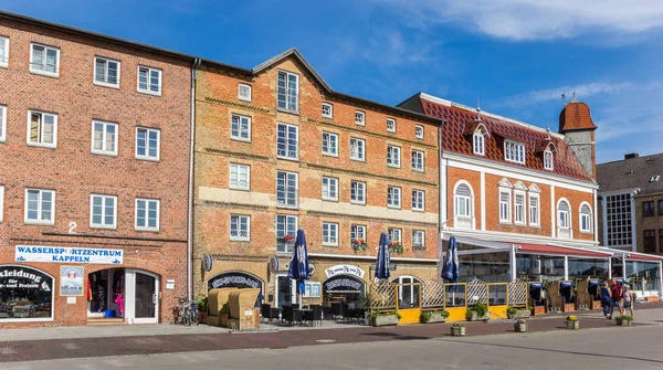 Restauracje przy Riverfront w Kappeln — Zdjęcie stockowe