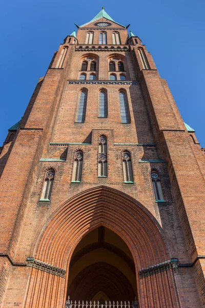 Tour de l'église historique de Dom à Schwerin — Photo