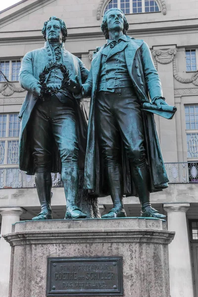 Estátua Dos Famosos Escritores Alemães Goethe Schiller Weimar Alemanha — Fotografia de Stock