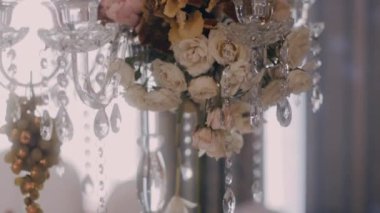 Tablo mumluk centerpieces decoradet çiçeklerle resmini Parralax