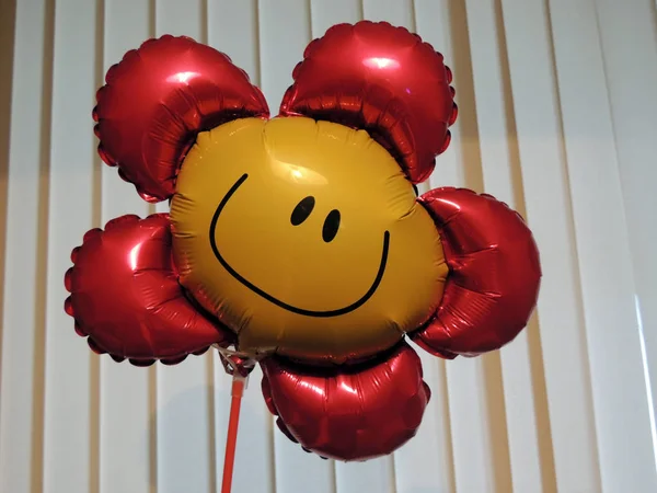 balon şeklinde bir gülümseme