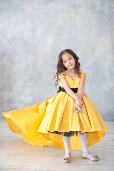 Portrait Smiling Little Girl Princess Gold Dress Butterflies — Stock Photo, Image