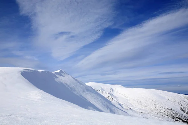 Cordillera en invierno —  Fotos de Stock