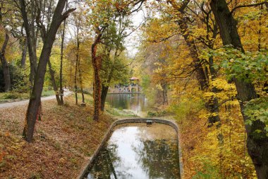 Güz Parkı 'ndaki göl