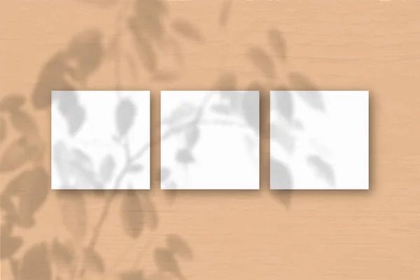 Arkusze Białego Papieru Teksturowanego Brzoskwiniowym Tle Ściany Makieta Pokrywa Się — Zdjęcie stockowe