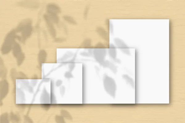 Varias Hojas Horizontales Verticales Papel Texturizado Blanco Sobre Fondo Pared — Foto de Stock