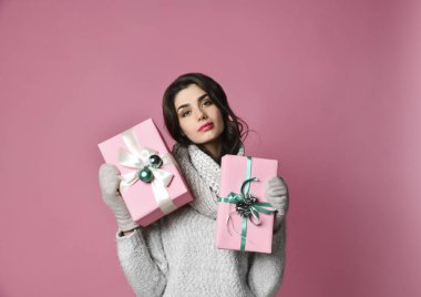 Noel hediye ile bir güzellik genç kız