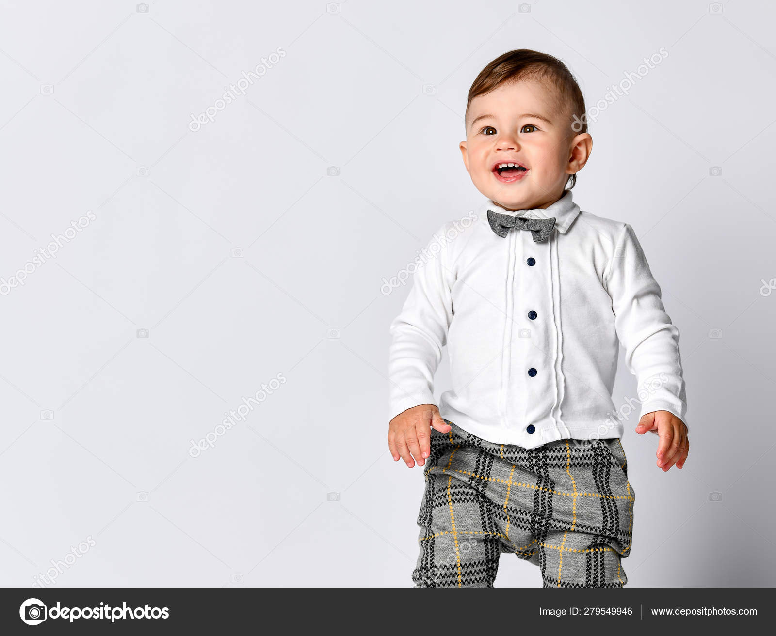 Joyeux Bebe Petit Garcon En Chemise Blanche Et Nœud Papillon Portrait D Enfant Homme Elegant A La Mode Un Noeud Papillon Image Libre De Droit Par Ddkolos Gmail Com C Joyeux Bebe Petit Garcon En Chemise Blanche Et Nœud Papillon Portrait D Enfant Homme Elegant A La Mode Un Noeud Papillon Image Libre De Droit Par Ddkolos Gmail Com C